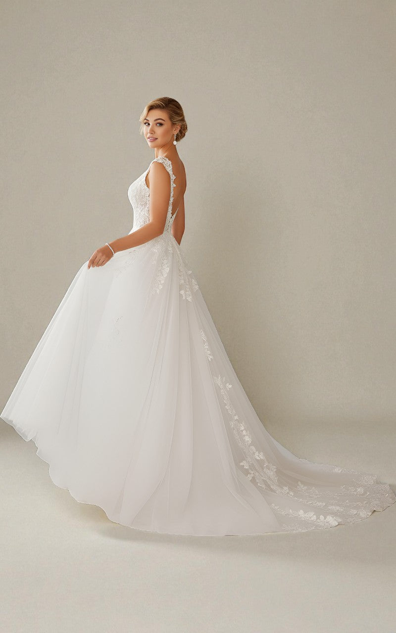 Cottage Lace Bridal Dress